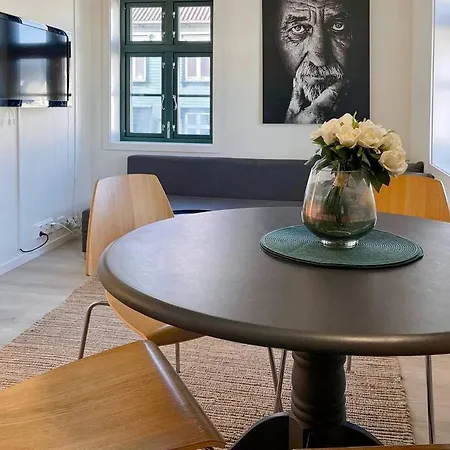 Apartman The Yellow House Nr12 By Berti's *